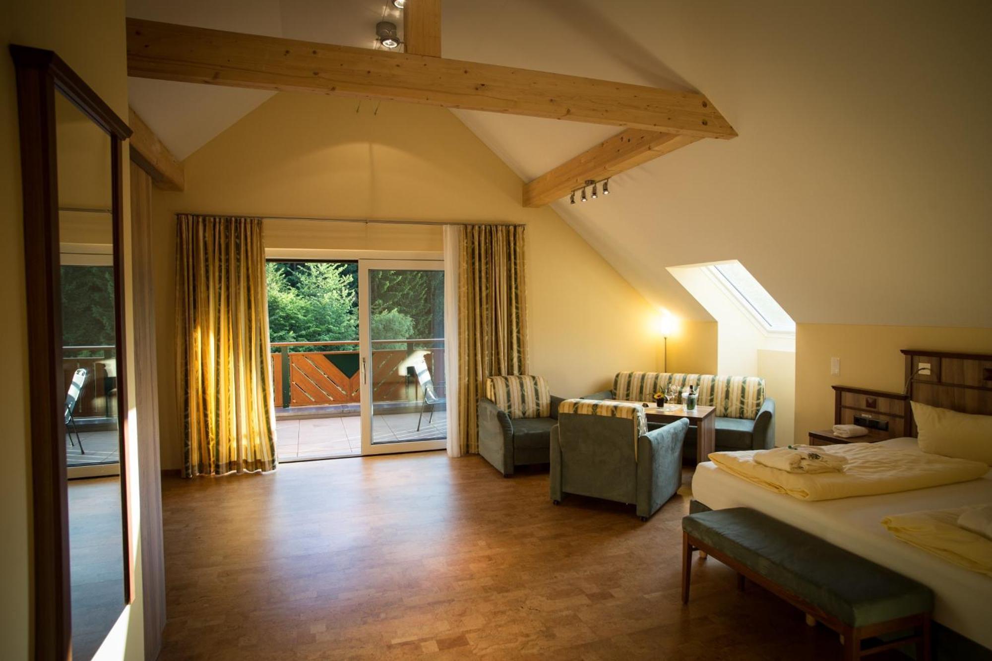 Wald-Hotel Heppe Dammbach Kamer foto
