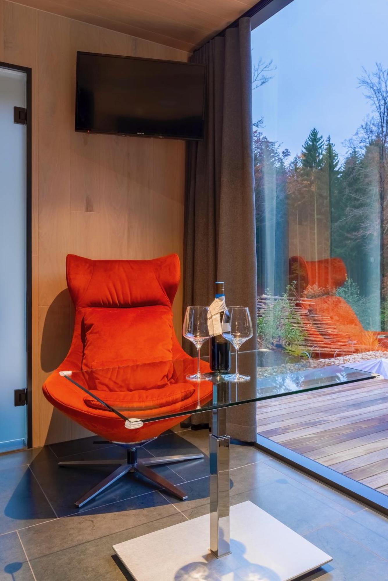 Wald-Hotel Heppe Dammbach Buitenkant foto